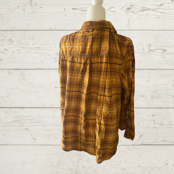 Button down embroidered plaid top size 3x - Picture 2 of 4